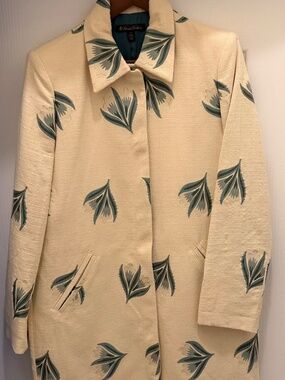 Brooks Brothers Ivory Green Embroidered Coat with Floral Woven Pattern. Size 12